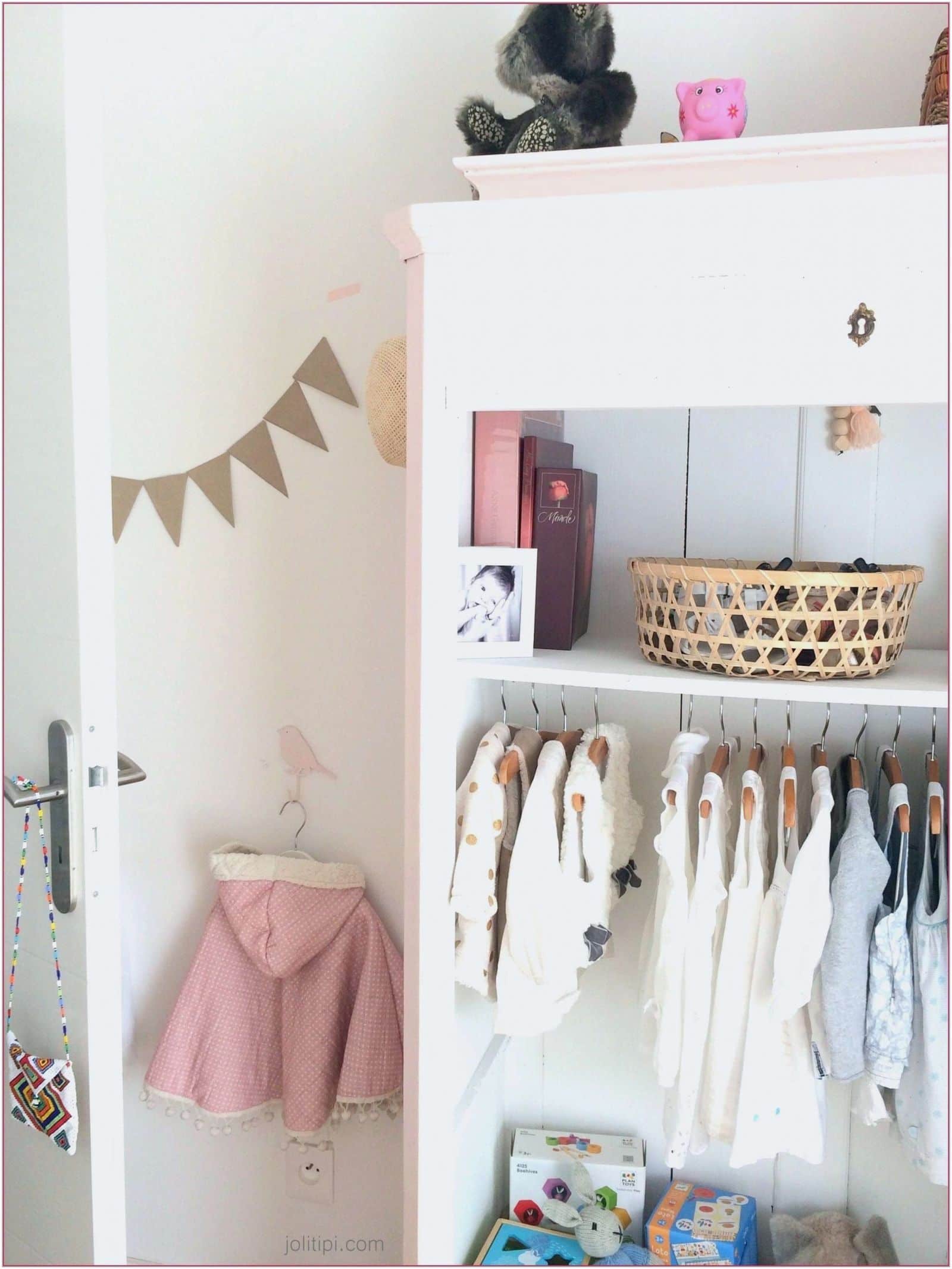 Où sera accroché le tableau pour la chambre de bébé ?